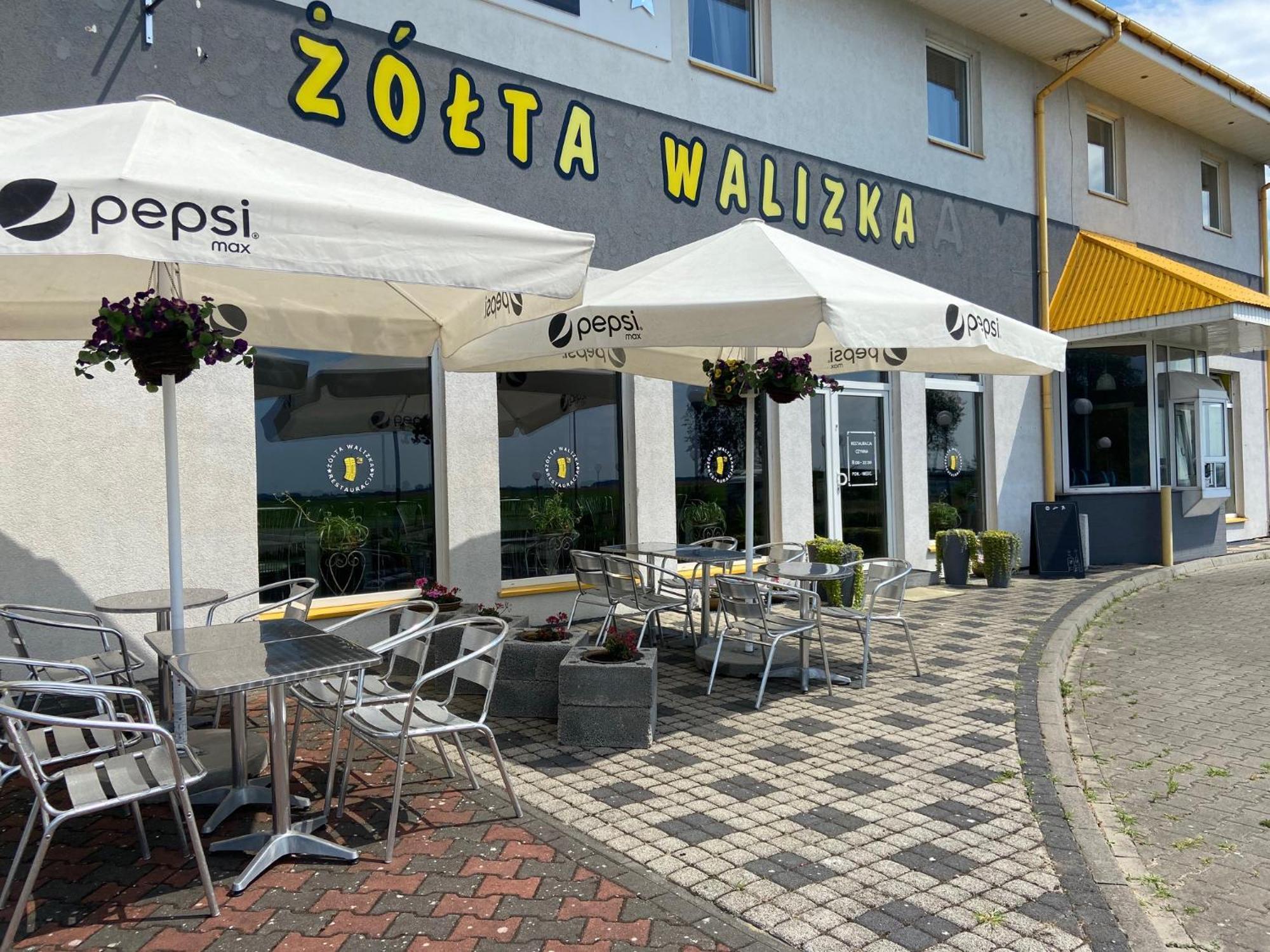 Отель Zolta Walizka Gosciniec Podrzewie Экстерьер фото